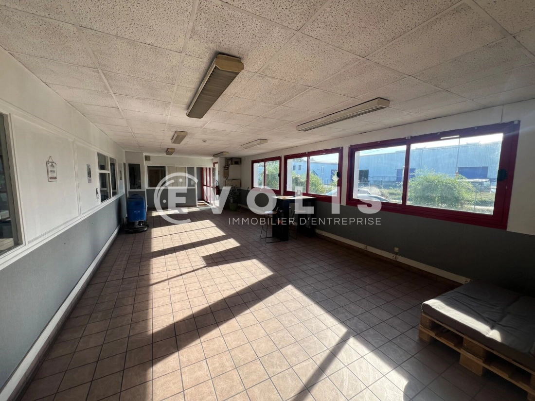 Photo 6 – location Entrepôts / activités	FRETIN (59273)