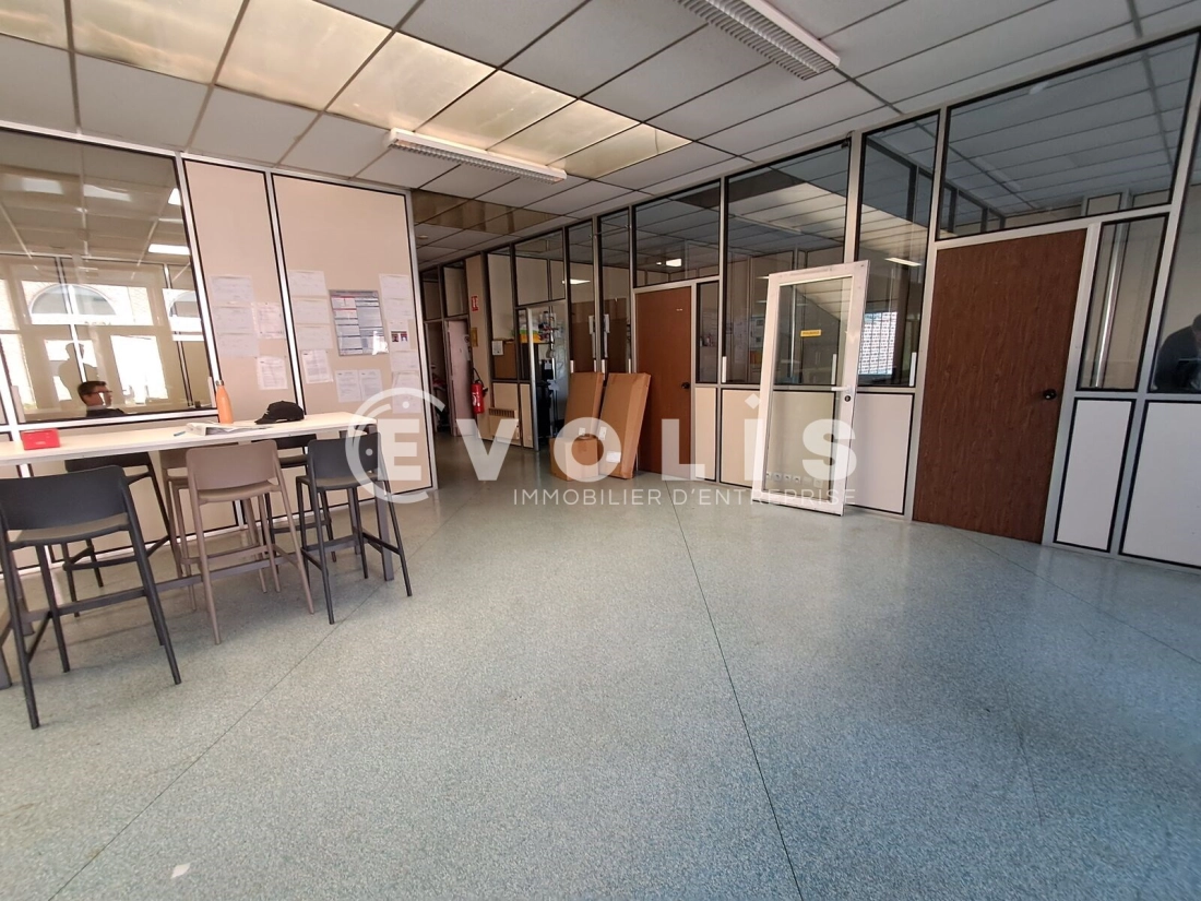 Photo 9 – location Entrepôts / activités	PERENCHIES (59840)