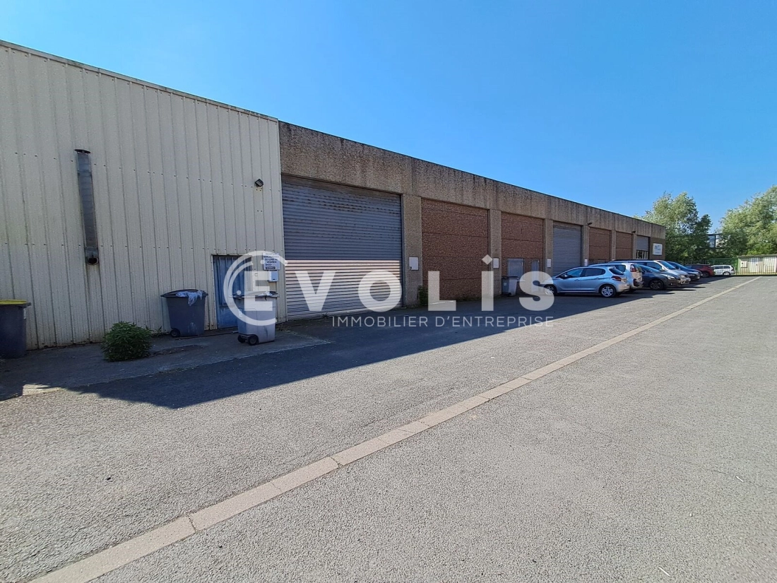 Photo 1 – location Entrepôts / activités	PERENCHIES (59840)