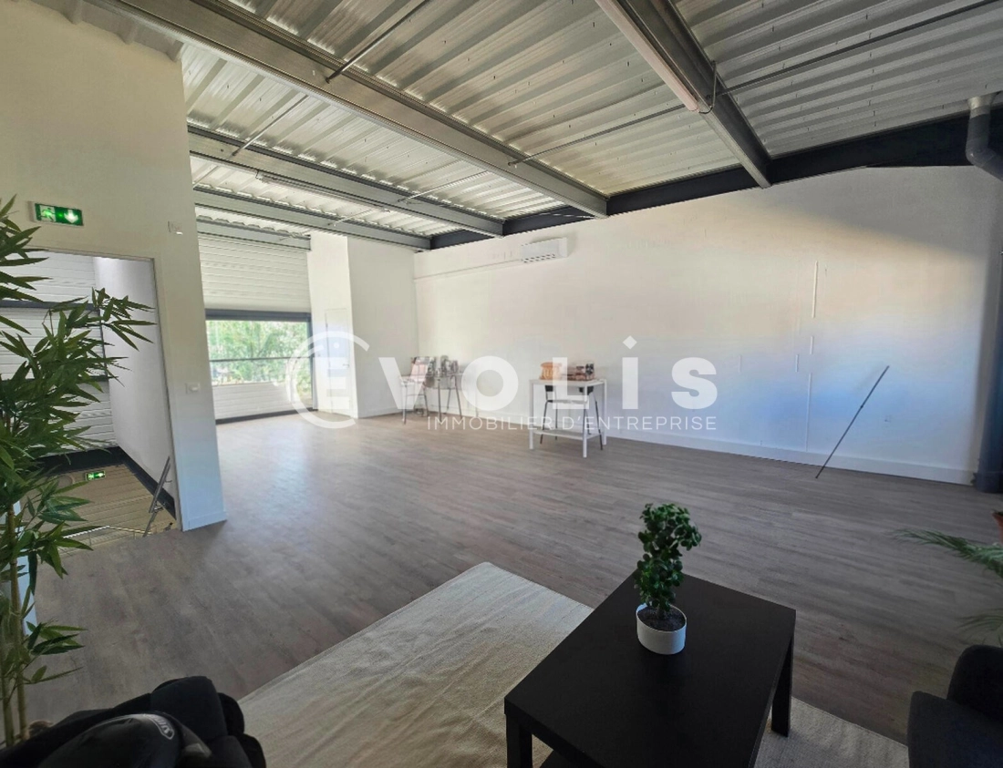 Photo 4 – location Entrepôts / activités	MORANGIS (91420)