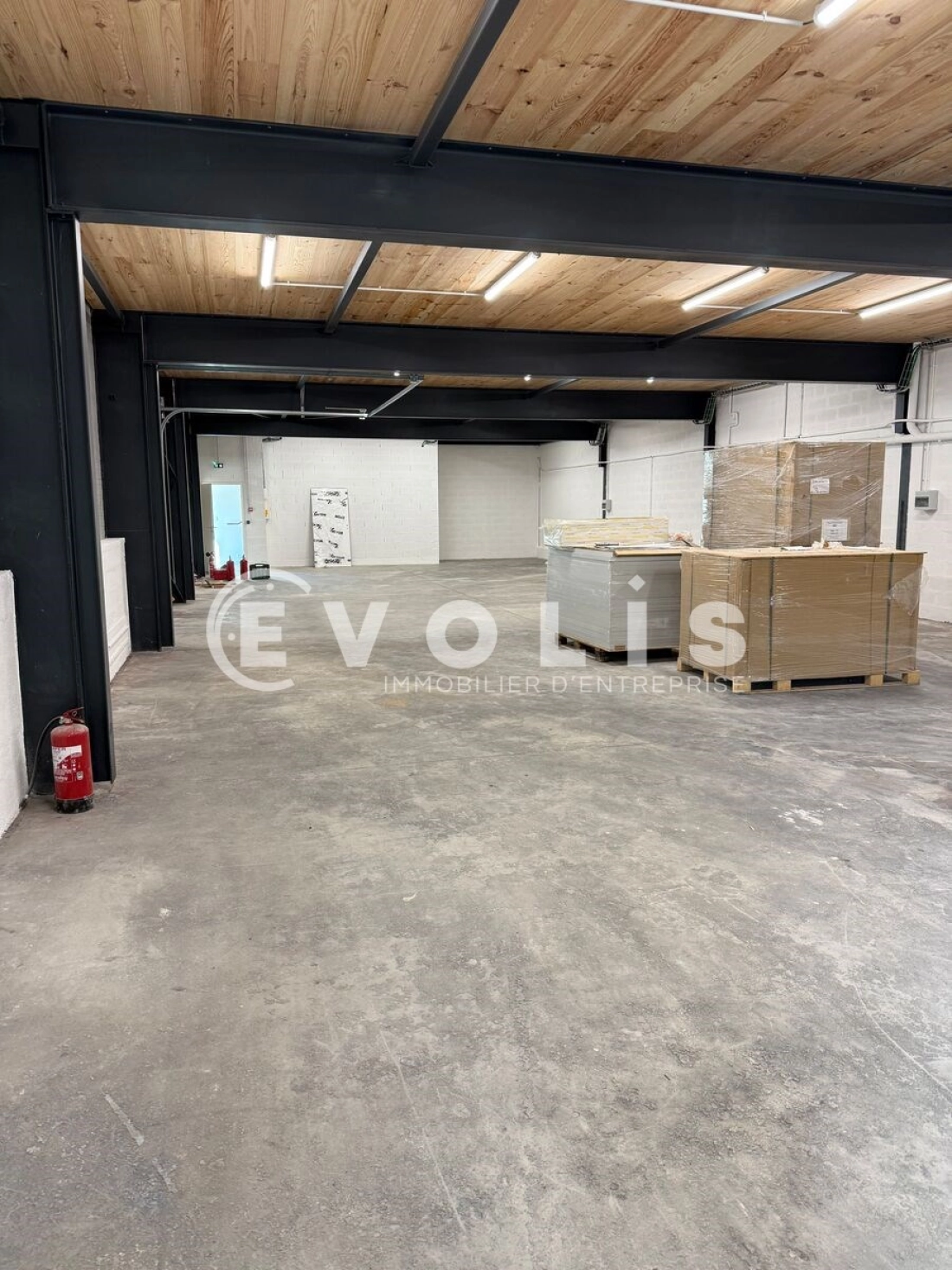 Photo 4 – location Entrepôts / activités	SAINT REMY DE PROVENCE (13210)