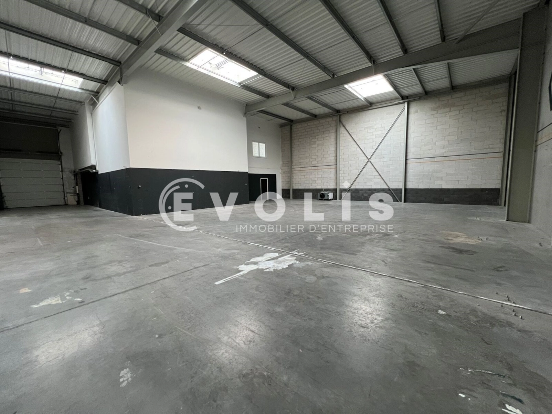 Photo 10 – location Entrepôts / activités	SEQUEDIN (59320)