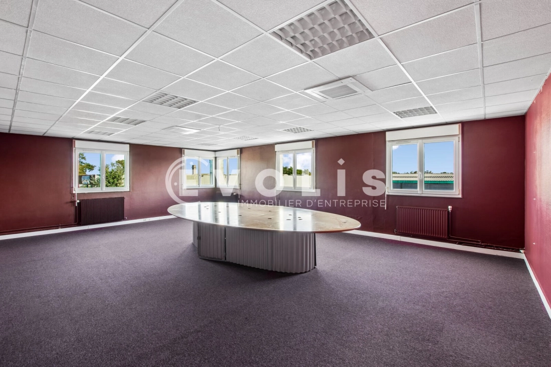 Photo 10 – location Entrepôts / activités	THIAIS (94320)