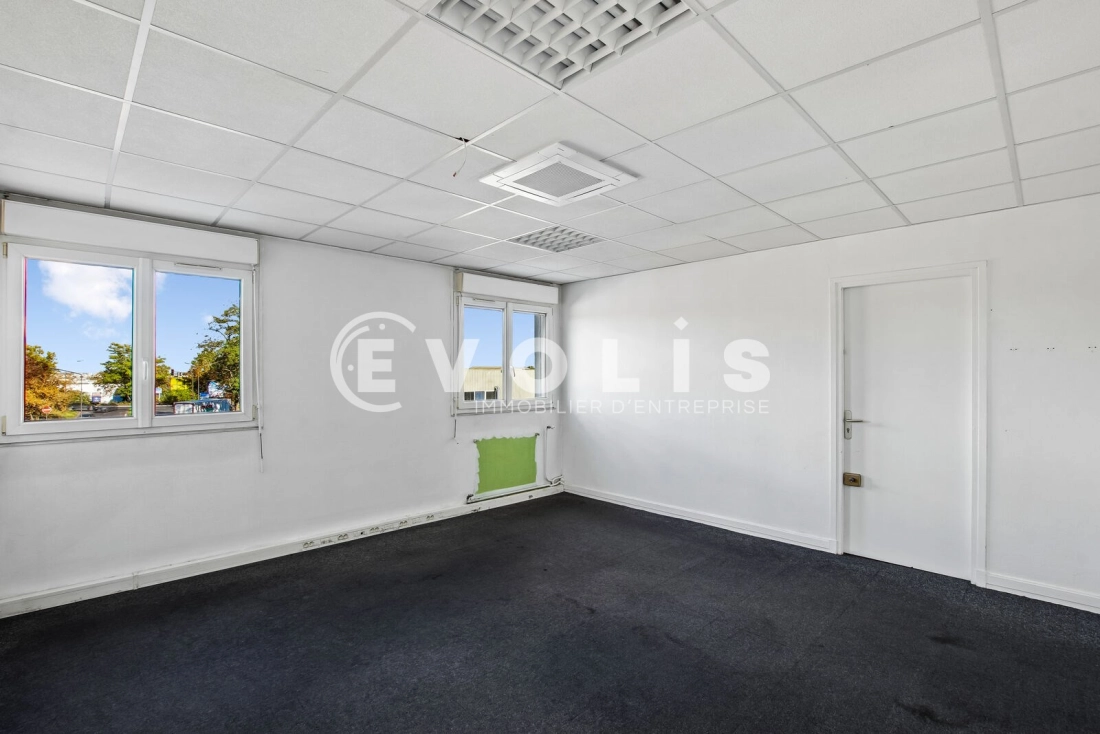 Photo 13 – location Entrepôts / activités	THIAIS (94320)