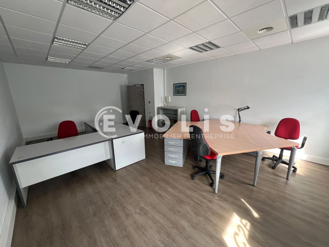 Photo 3 – location bureaux	SERRIS (77700)