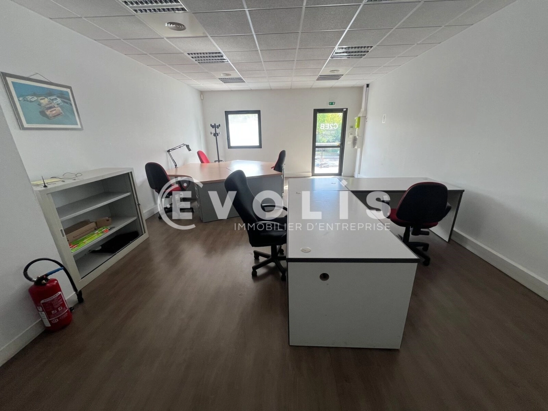 Photo 2 – location bureaux	SERRIS (77700)