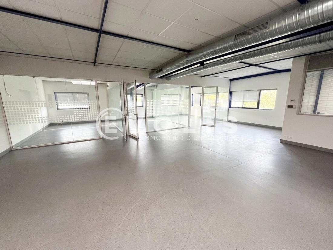 Photo 3 – location Entrepôts / activités	GRIGNY (91350)