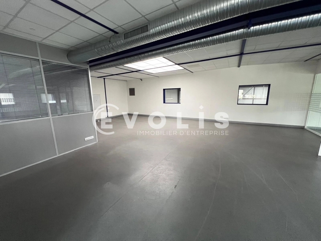 Photo 4 – location Entrepôts / activités	GRIGNY (91350)