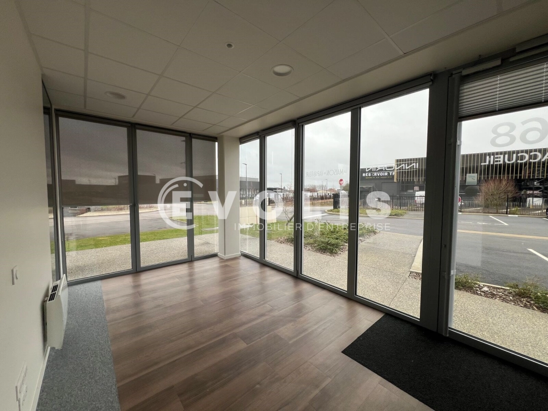 Photo 3 – location Entrepôts / activités	AVELIN (59710)