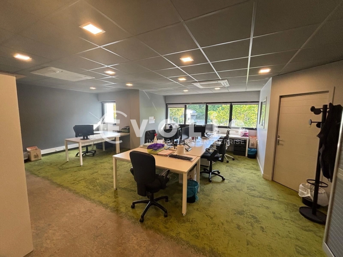 Photo 2 – location bureaux	GLISY (80440)