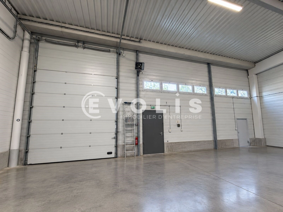 Photo 6 – location Entrepôts / activités	VITRY SUR SEINE (94400)