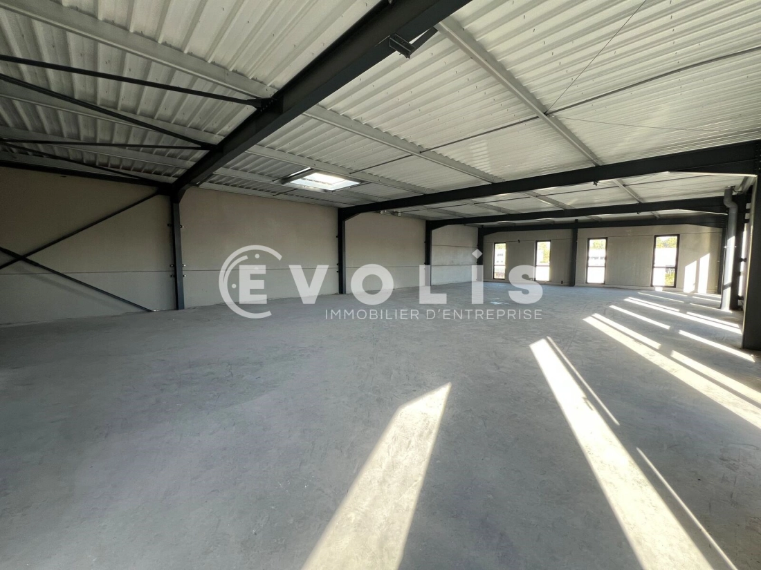 Photo 6 – vente Entrepôts / activités	MOUVAUX (59420)
