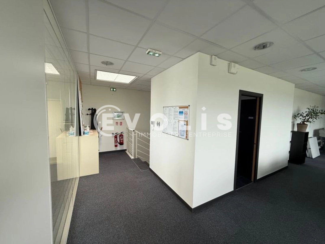 Photo 5 – location bureaux	VAULX EN VELIN (69120)