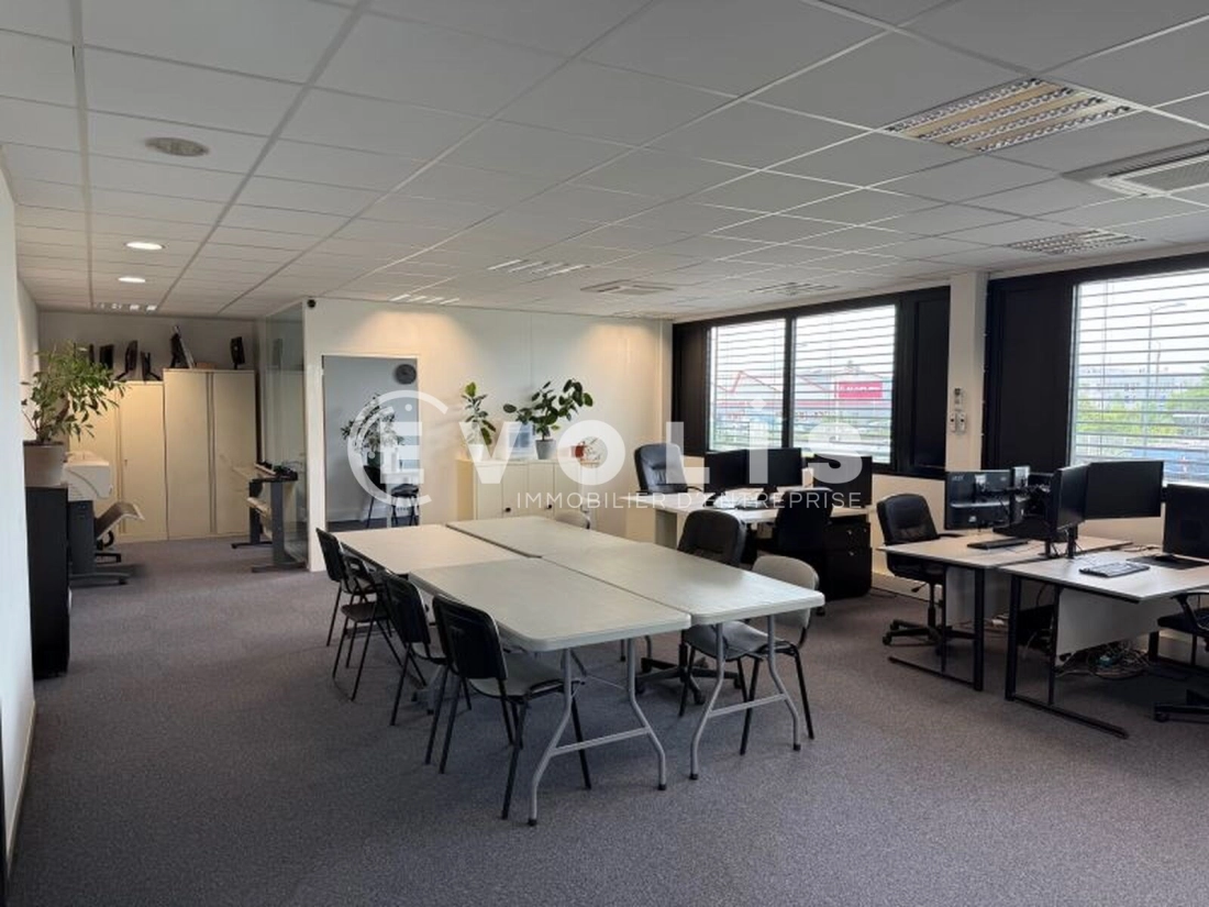 Photo 3 – location bureaux	VAULX EN VELIN (69120)