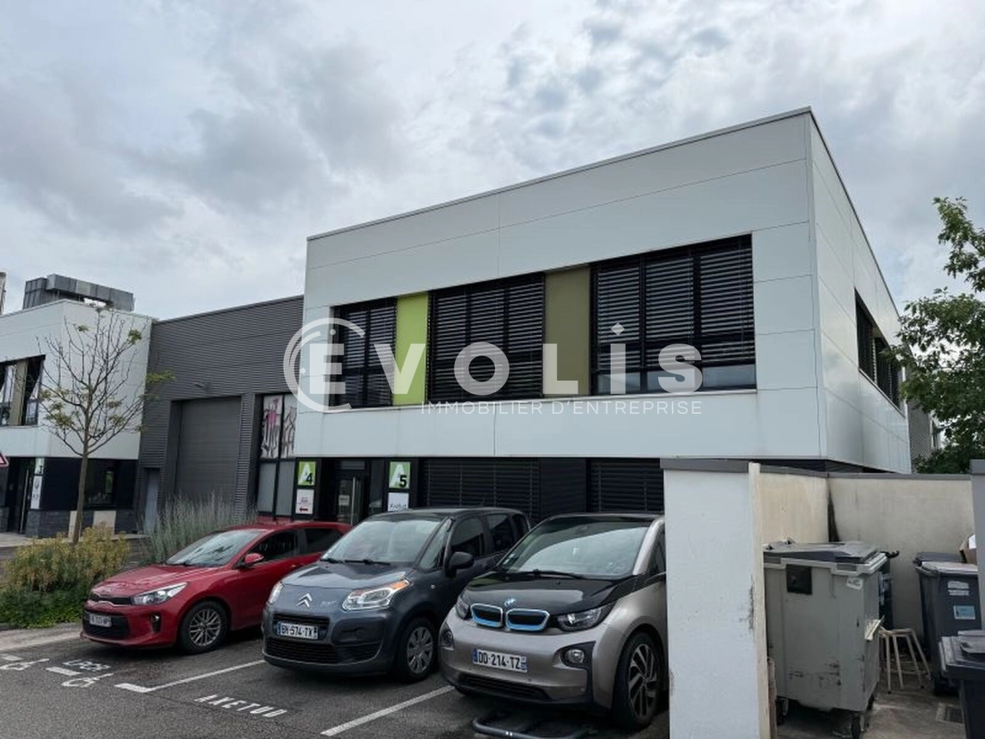 Photo 1 – location bureaux	VAULX EN VELIN (69120)