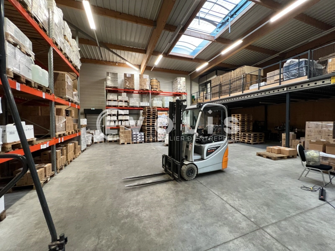 Photo 2 – location Entrepôts / activités	WAMBRECHIES (59118)