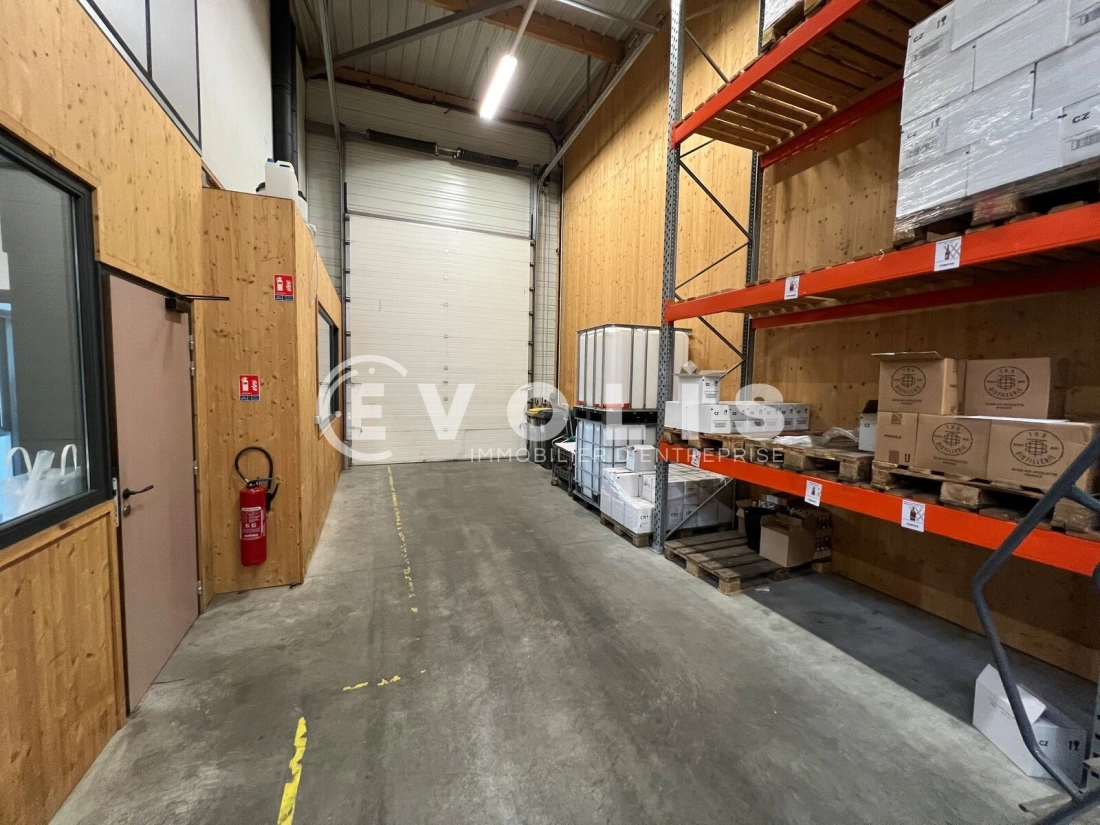 Photo 3 – location Entrepôts / activités	WAMBRECHIES (59118)