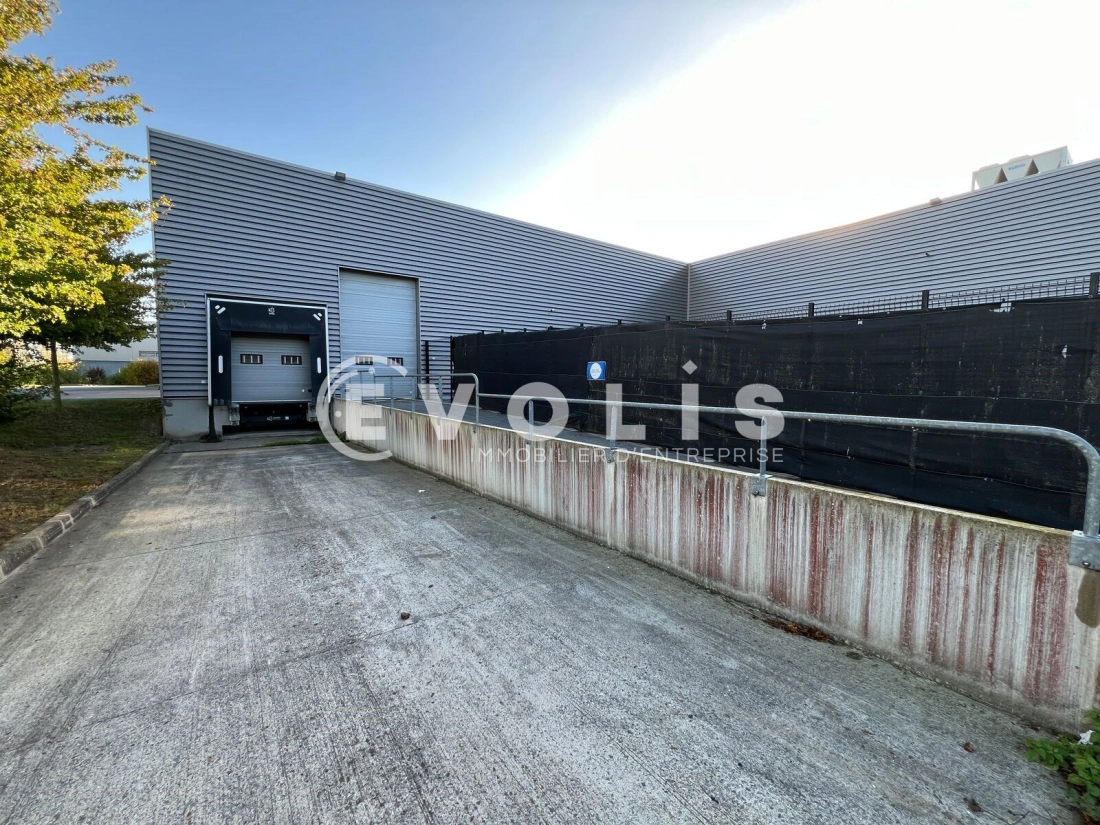 Photo 4 – location Entrepôts / activités	LESQUIN (59810)