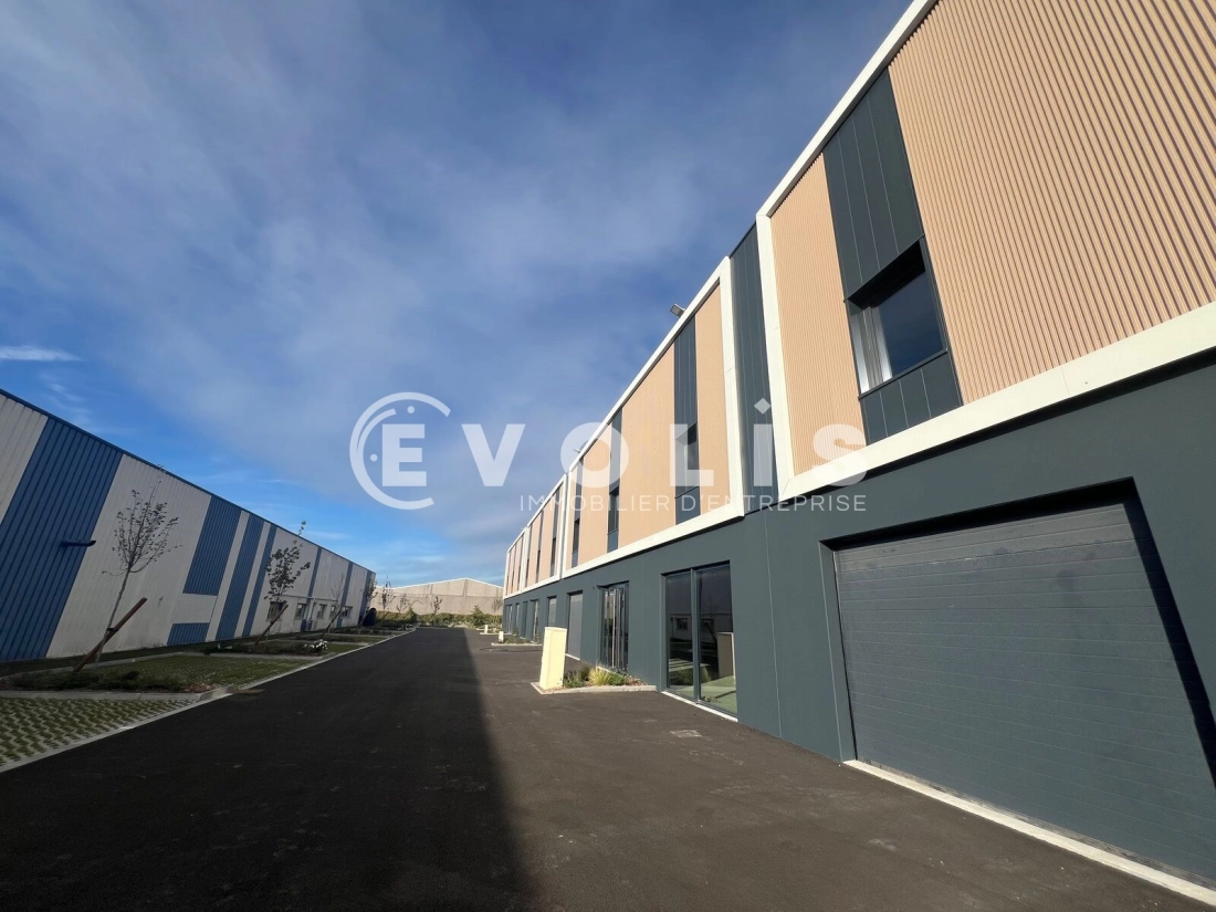 Photo 6 – location Entrepôts / activités	WASQUEHAL (59290)