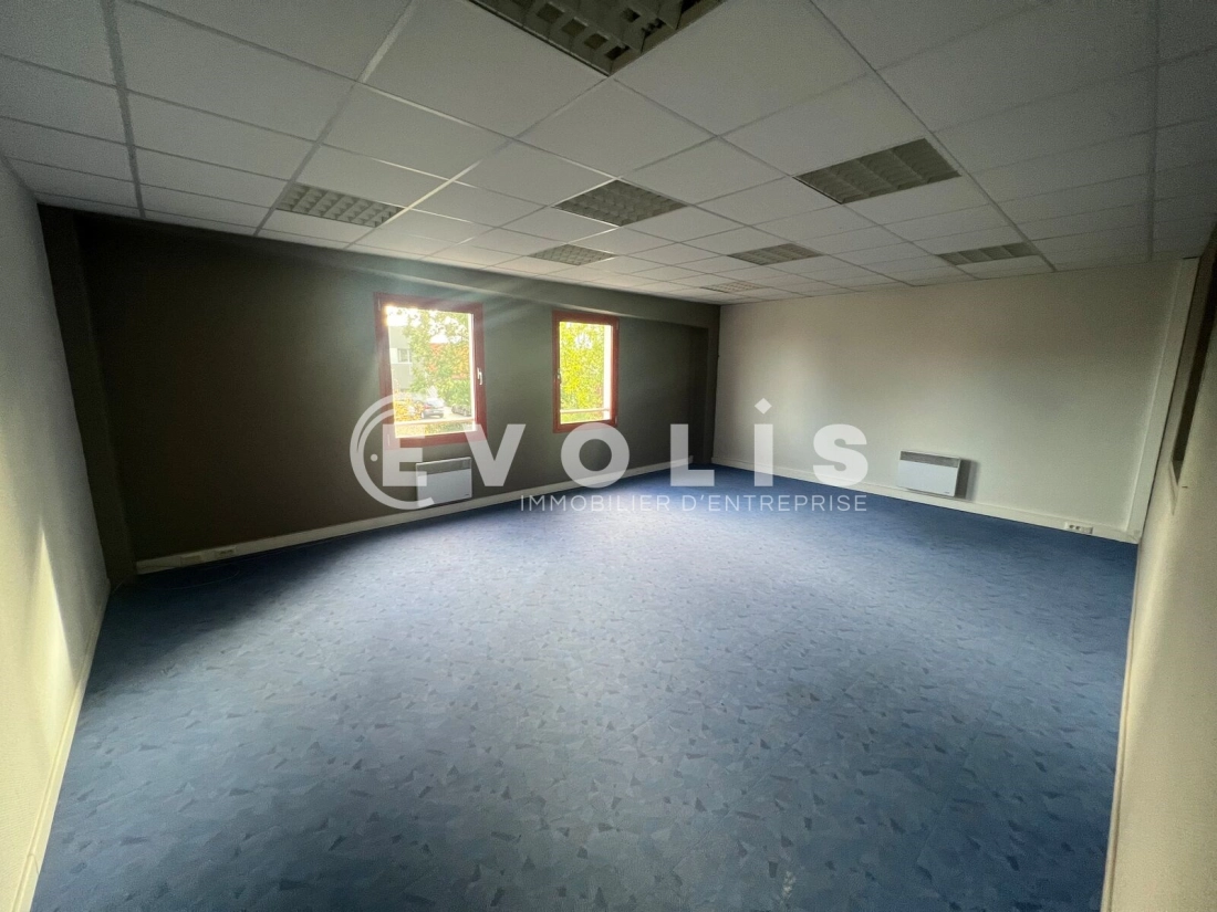 Photo 8 – location Entrepôts / activités	WASQUEHAL (59290)