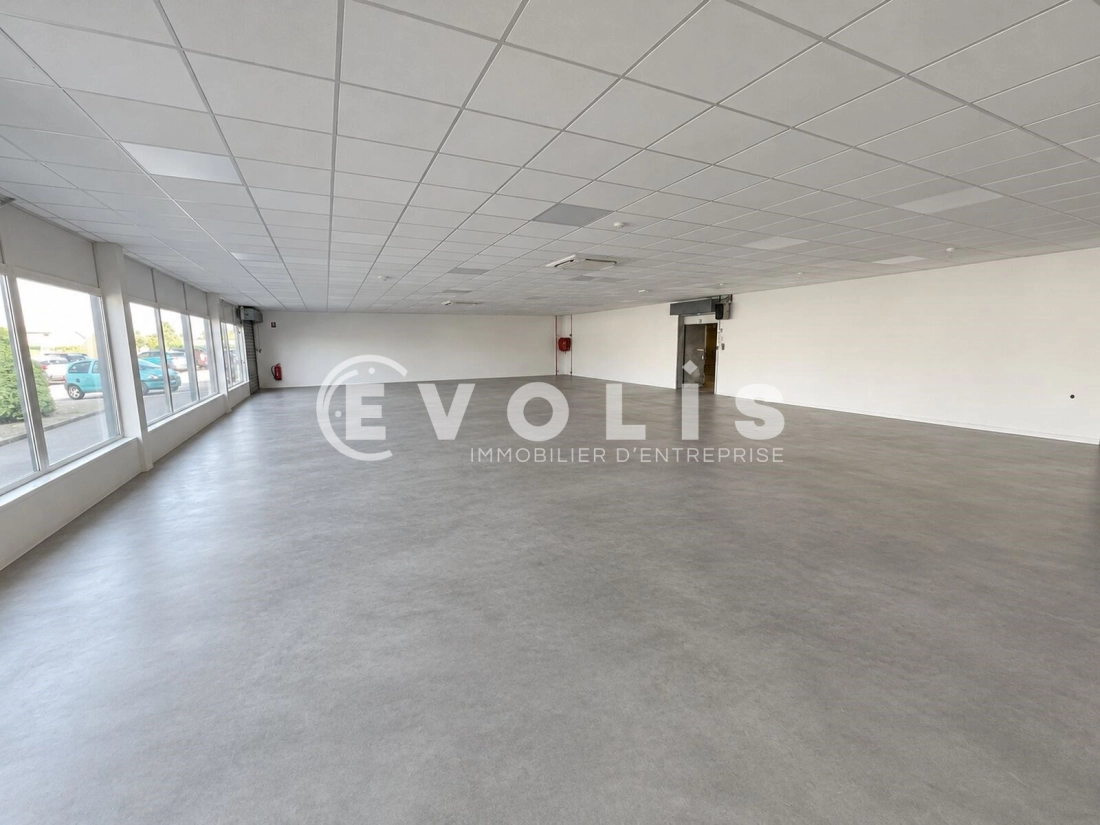 Photo 10 – location Entrepôts / activités	TOUSSIEU (69780)