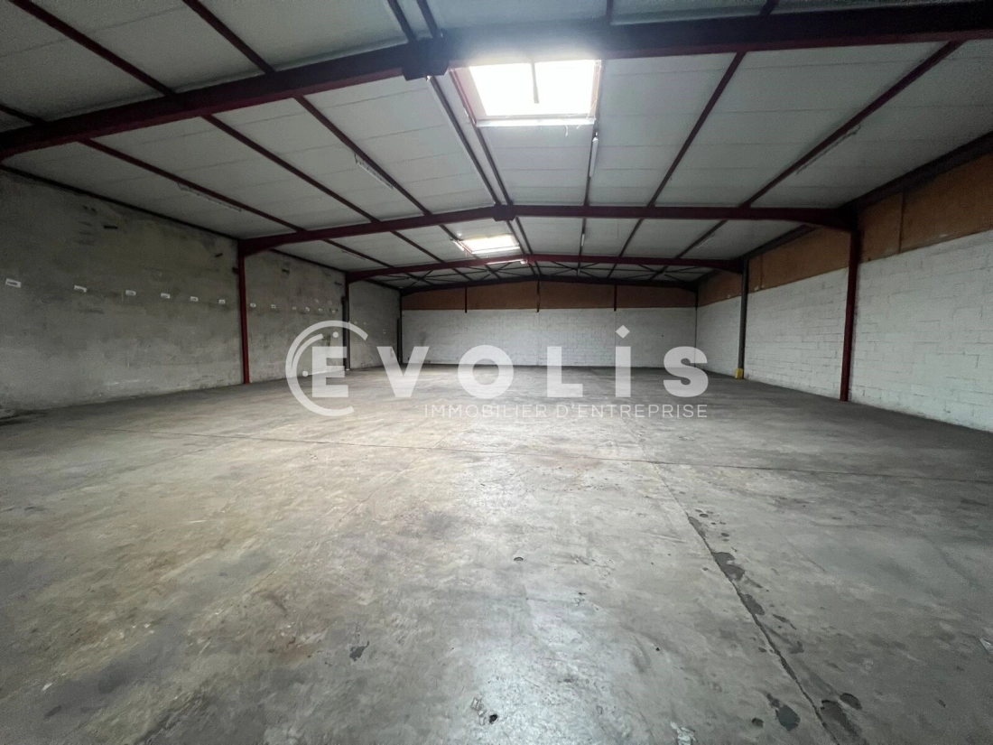 Photo 13 – location Entrepôts / activités	TOUSSIEU (69780)