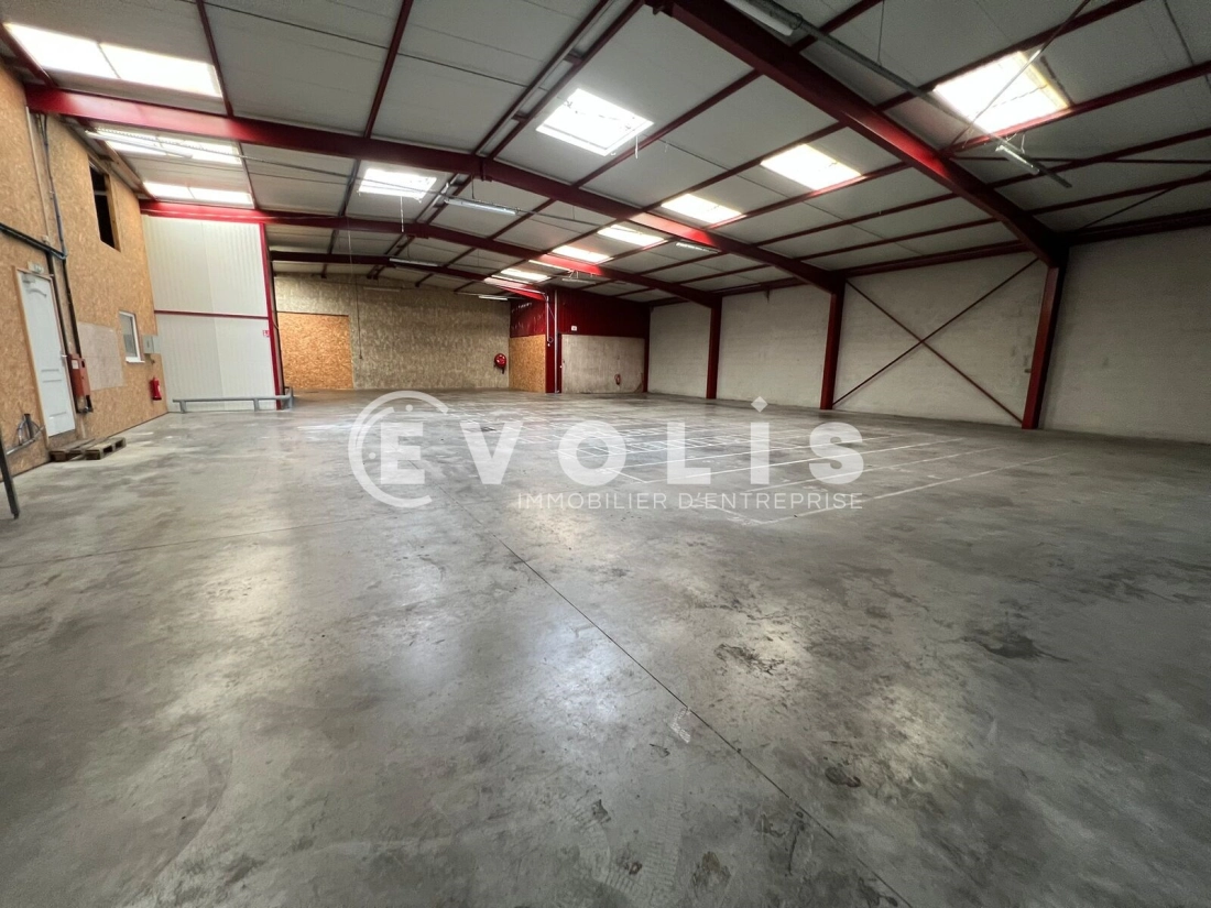 Photo 5 – location Entrepôts / activités	TOUSSIEU (69780)