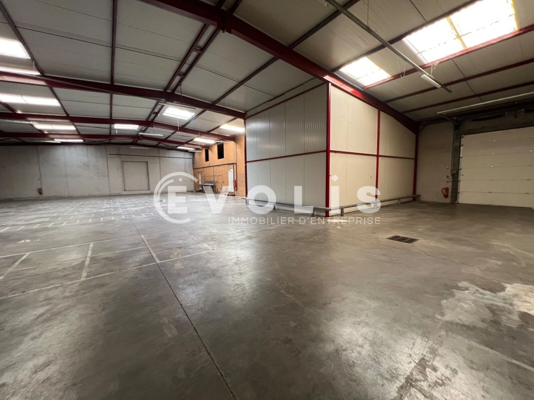 Photo 4 – location Entrepôts / activités	TOUSSIEU (69780)