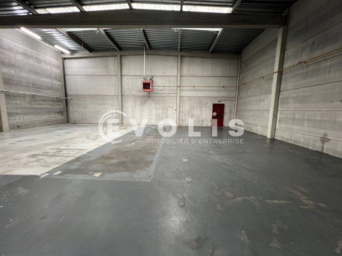 Photo 4 – location Entrepôts / activités	VILLENEUVE D'ASCQ (59650)