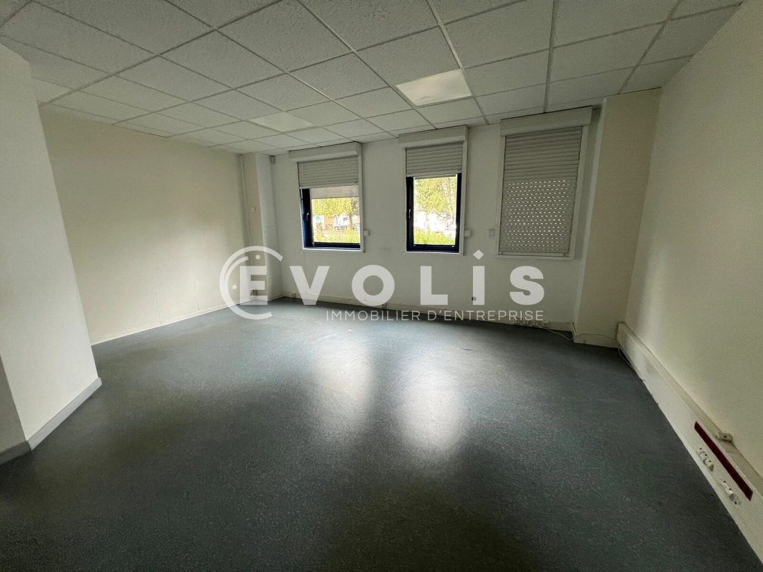 Photo 7 – location Entrepôts / activités	VILLENEUVE D'ASCQ (59650)