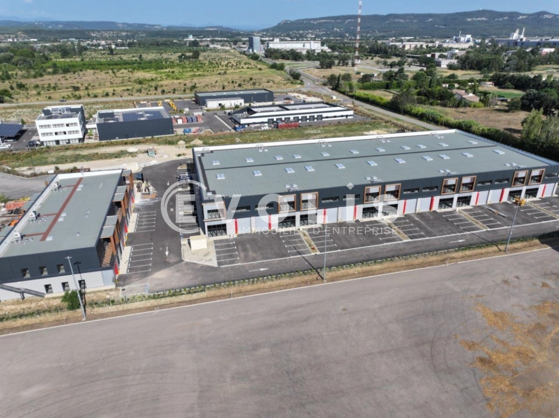 Photo 5 – location Entrepôts / activités	PIERRELATTE (26700)