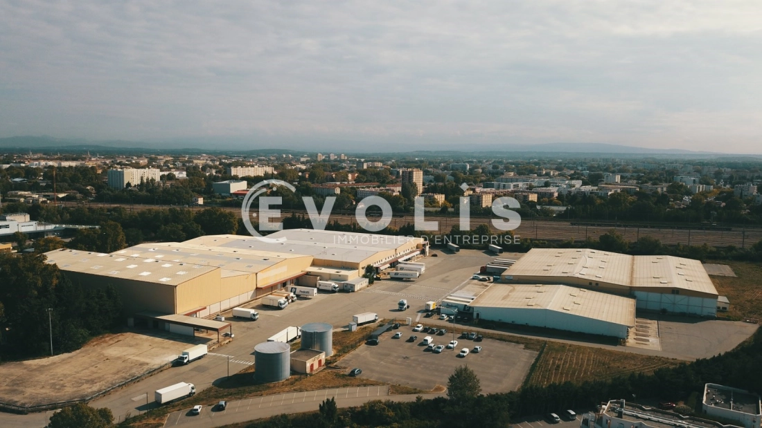 Photo 4 – location Entrepôts / activités	AVIGNON (84000)