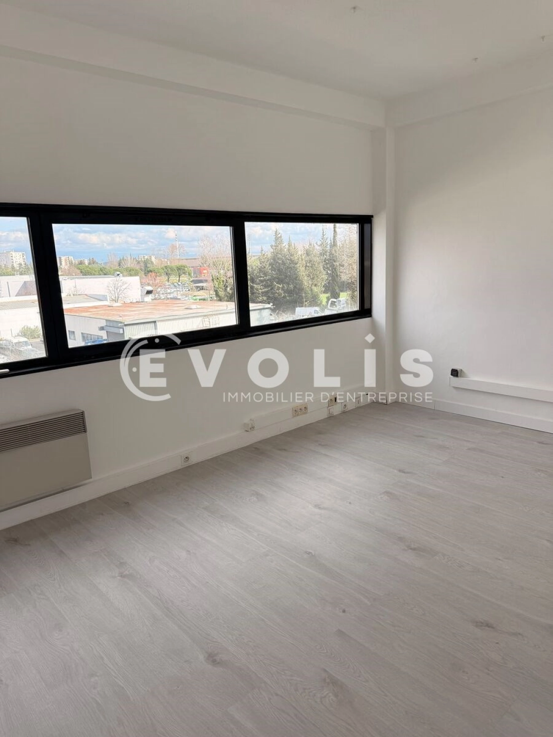 Photo 2 – location bureaux	AVIGNON (84000)