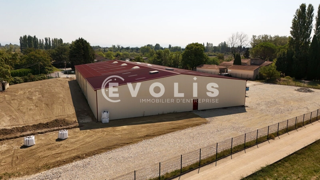 Photo 2 – location Entrepôts / activités	COURTHEZON (84350)