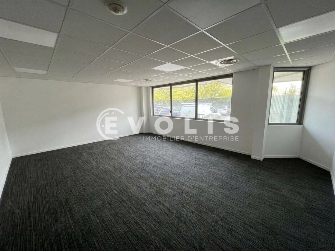 Photo 2 – location bureaux	GRIGNY (91350)