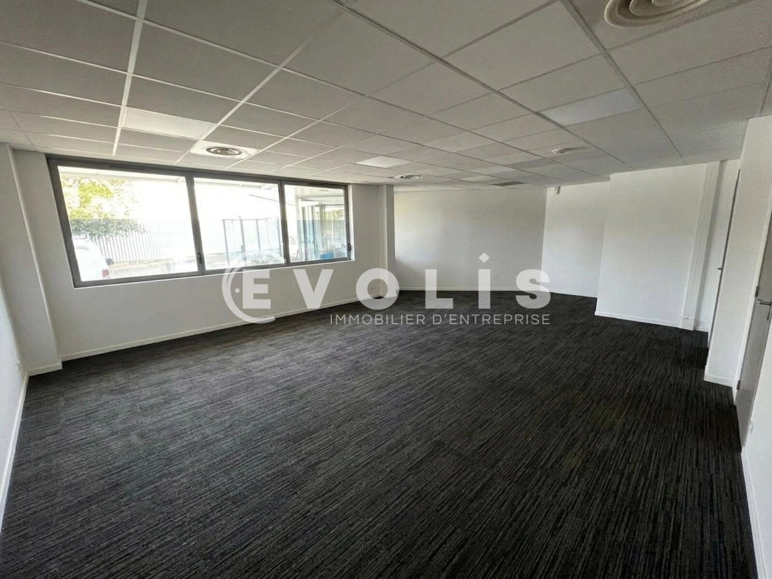 Photo 1 – location bureaux	GRIGNY (91350)