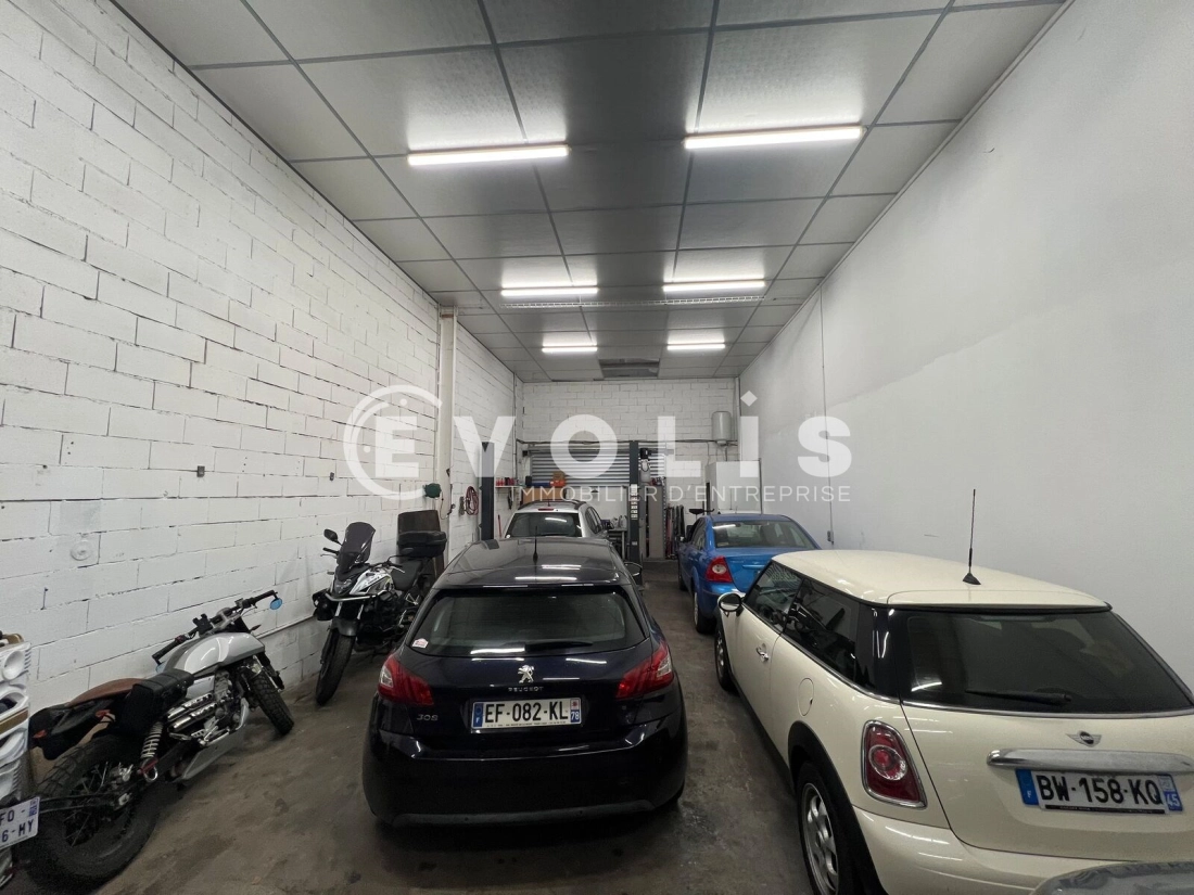 Photo 1 – location Entrepôts / activités	MONTRY (77450)