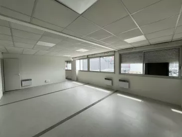 Photo 1 – location bureaux	BAYONNE (64100)
