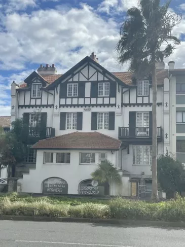 Photo 1 – location bureaux	BAYONNE (64100)