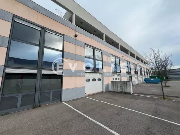 Photo 1 – location bureaux	SAINT QUENTIN FALLAVIER (38070)