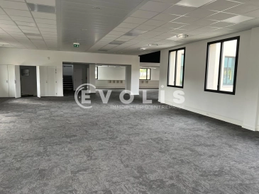 Photo 1 – vente bureaux	VENISSIEUX (69200)