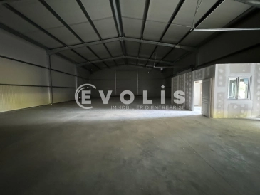 Photo 1 – location Entrepôts / activités	FLIXECOURT (80420)