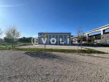 Photo 1 – location Entrepôts / activités	LA BOISSE (01120)