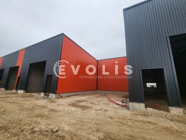 Photo 1 – location Entrepôts / activités	CHARVIEU CHAVAGNEUX (38230)