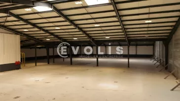 Photo 1 – location Entrepôts / activités	CHATEAURENARD (13160)