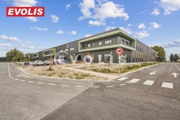 Photo 1 – location Entrepôts / activités	GRAVESON (13690)