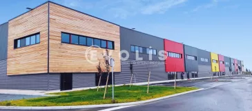 Photo 1 – location Entrepôts / activités	LOUVRES (95380)