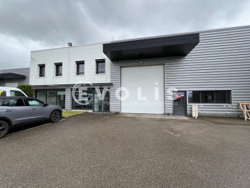Photo 1 – location Entrepôts / activités	NEUVILLE SUR SAONE (69250)
