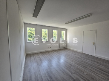 Photo 1 – location bureaux	IGNY (91430)