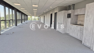 Photo 1 – location bureaux	CHANTELOUP EN BRIE (77600)